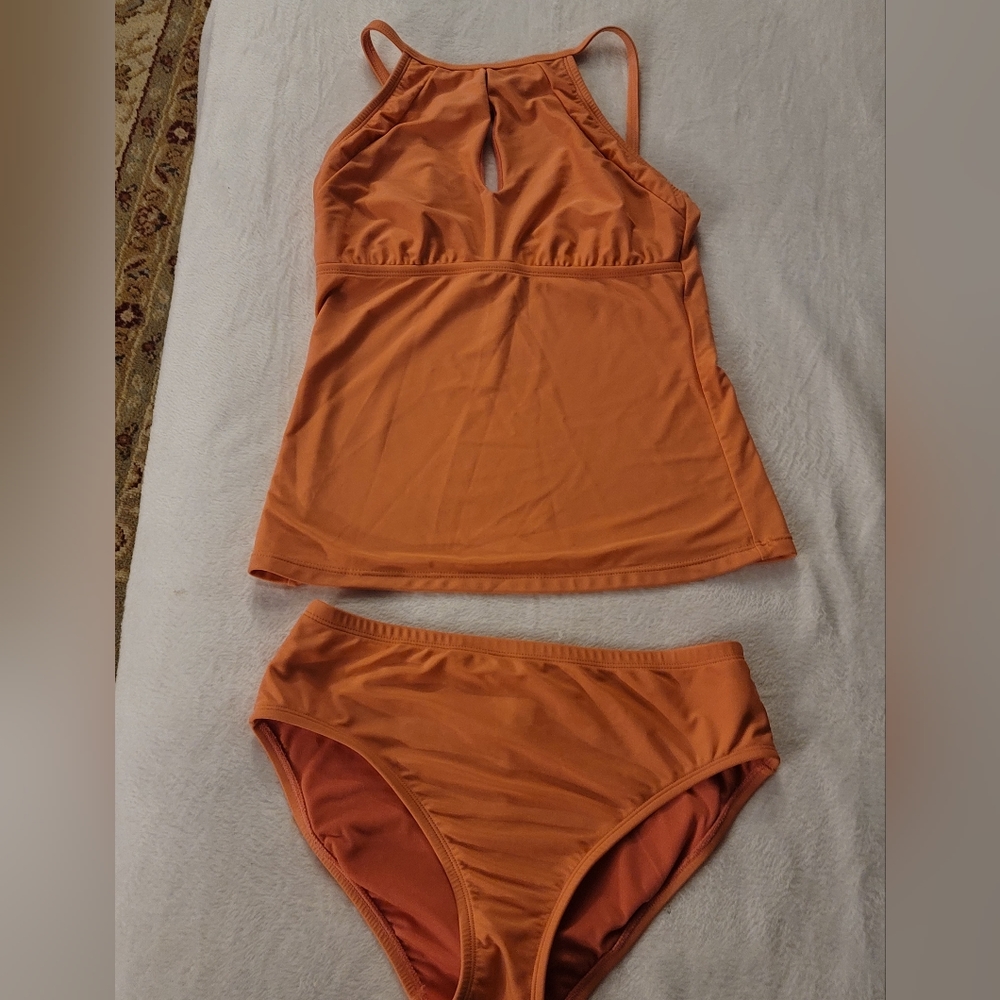 Size 6 Ellen Tracy Tankini Bikini